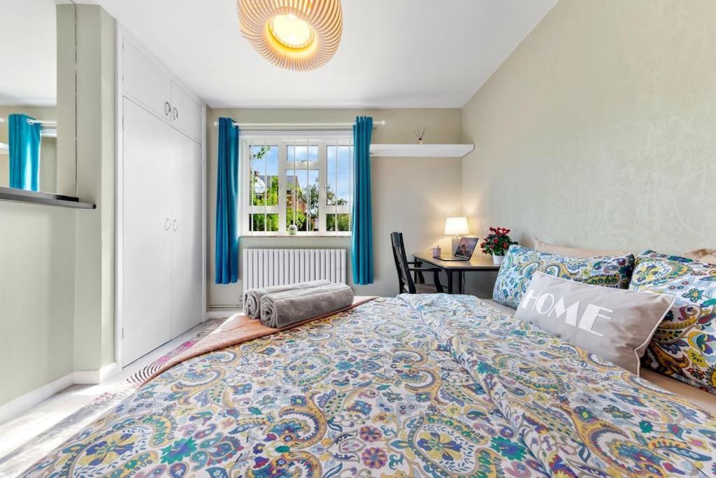 Modern Spacious 1 Bedroom Flat In Hampstead *