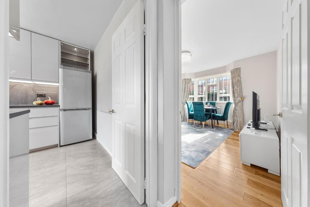 Modern Spacious 1 Bedroom Flat In Hampstead Appartement *