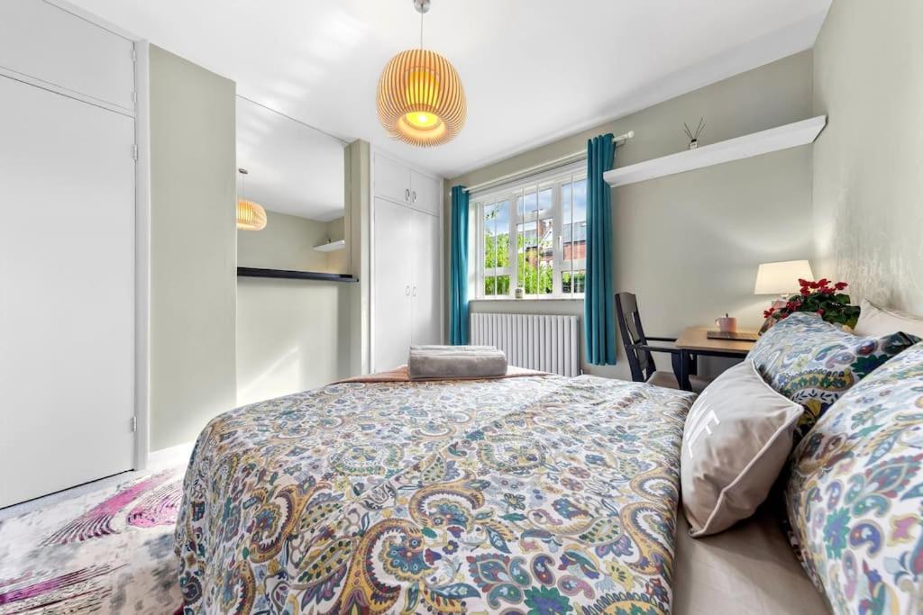 Appartement Modern Spacious 1 Bedroom Flat In Hampstead *