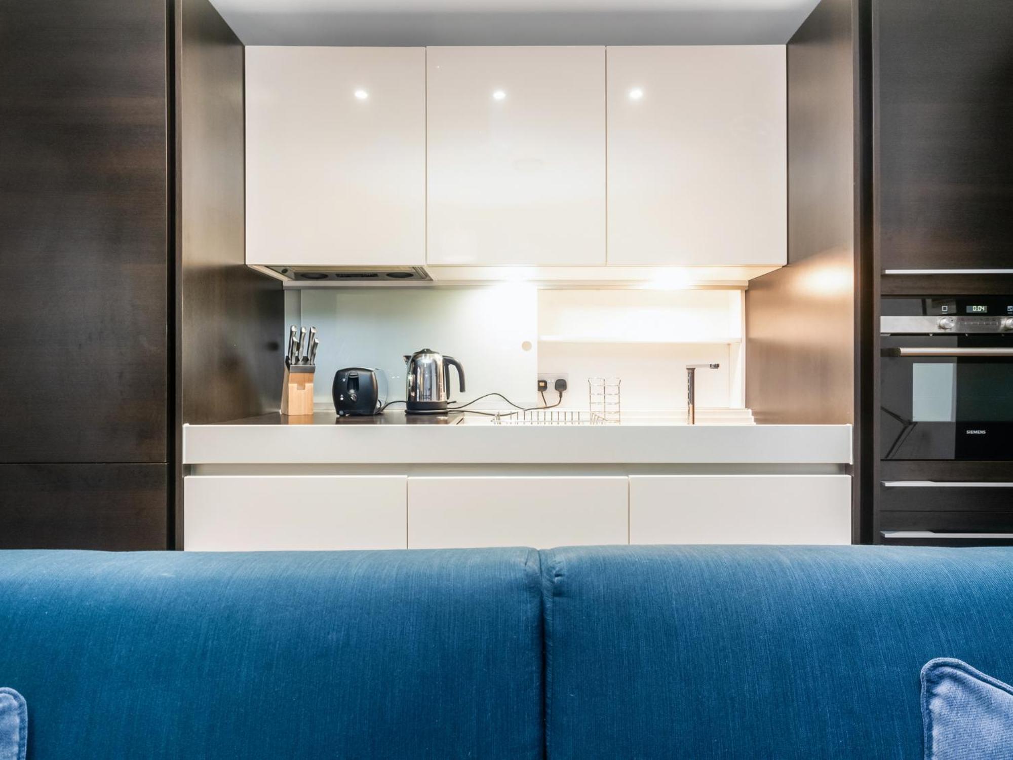 Pass The Keys Newly Renovated By Barbican Apartment London