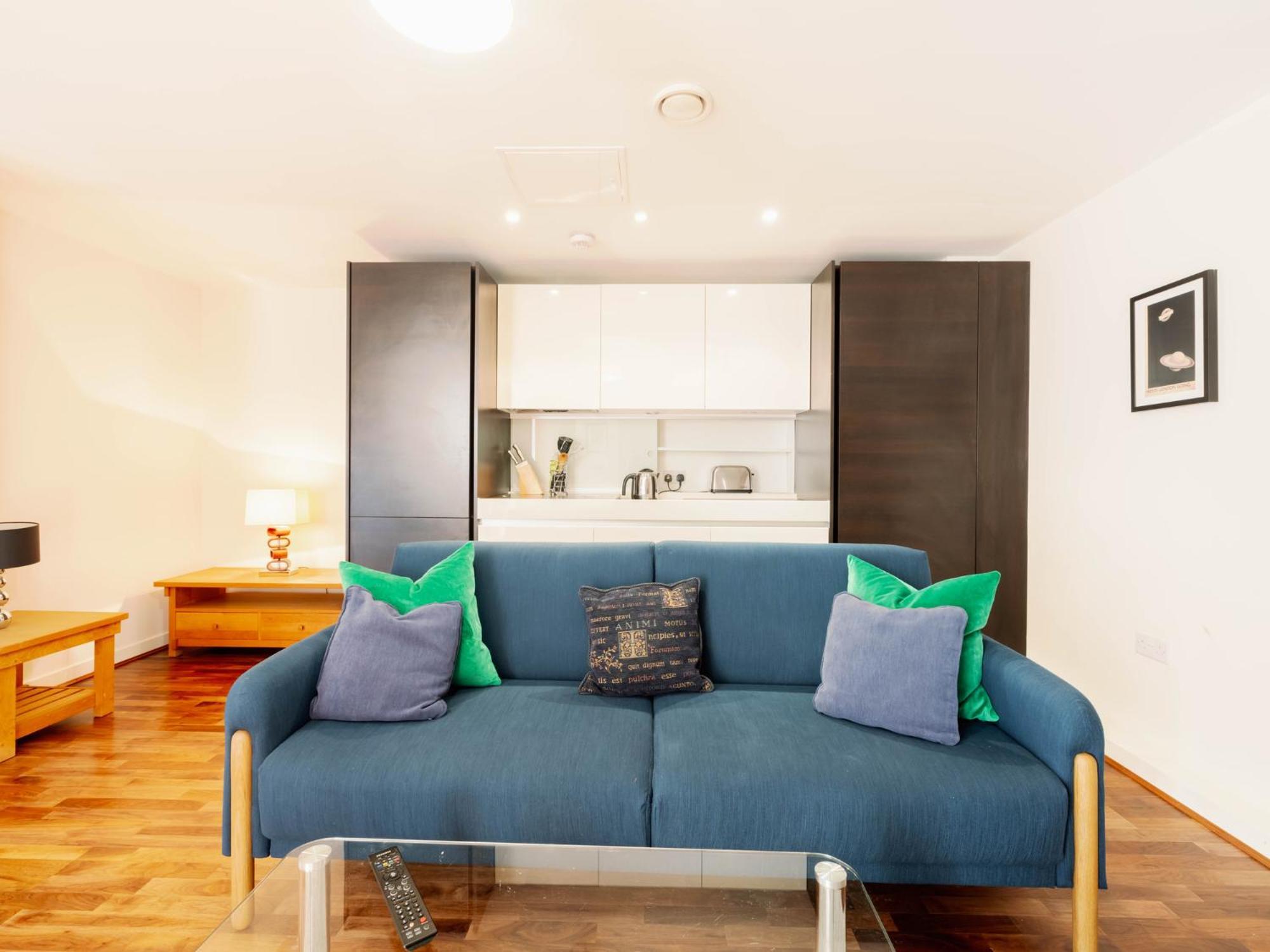 Pass The Keys Newly Renovated By Barbican Apartment