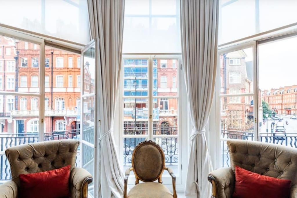 Pont Street By Capital