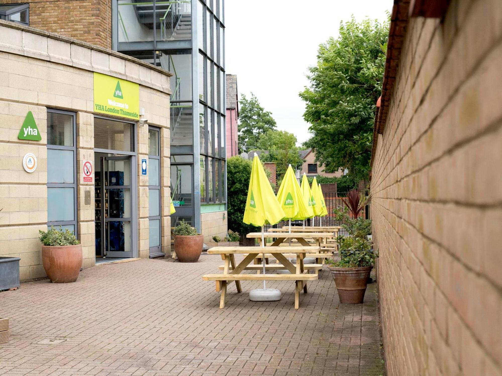 Yha Thameside * London