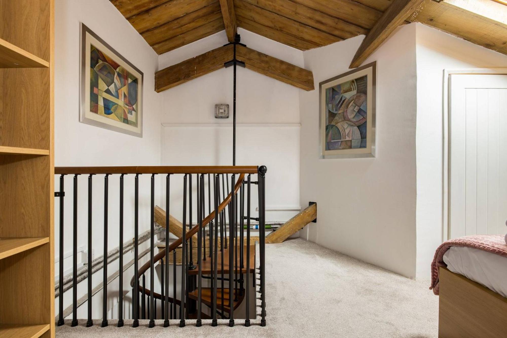 Apartamento Wild Roses Serviced - Excel Warehouse 2