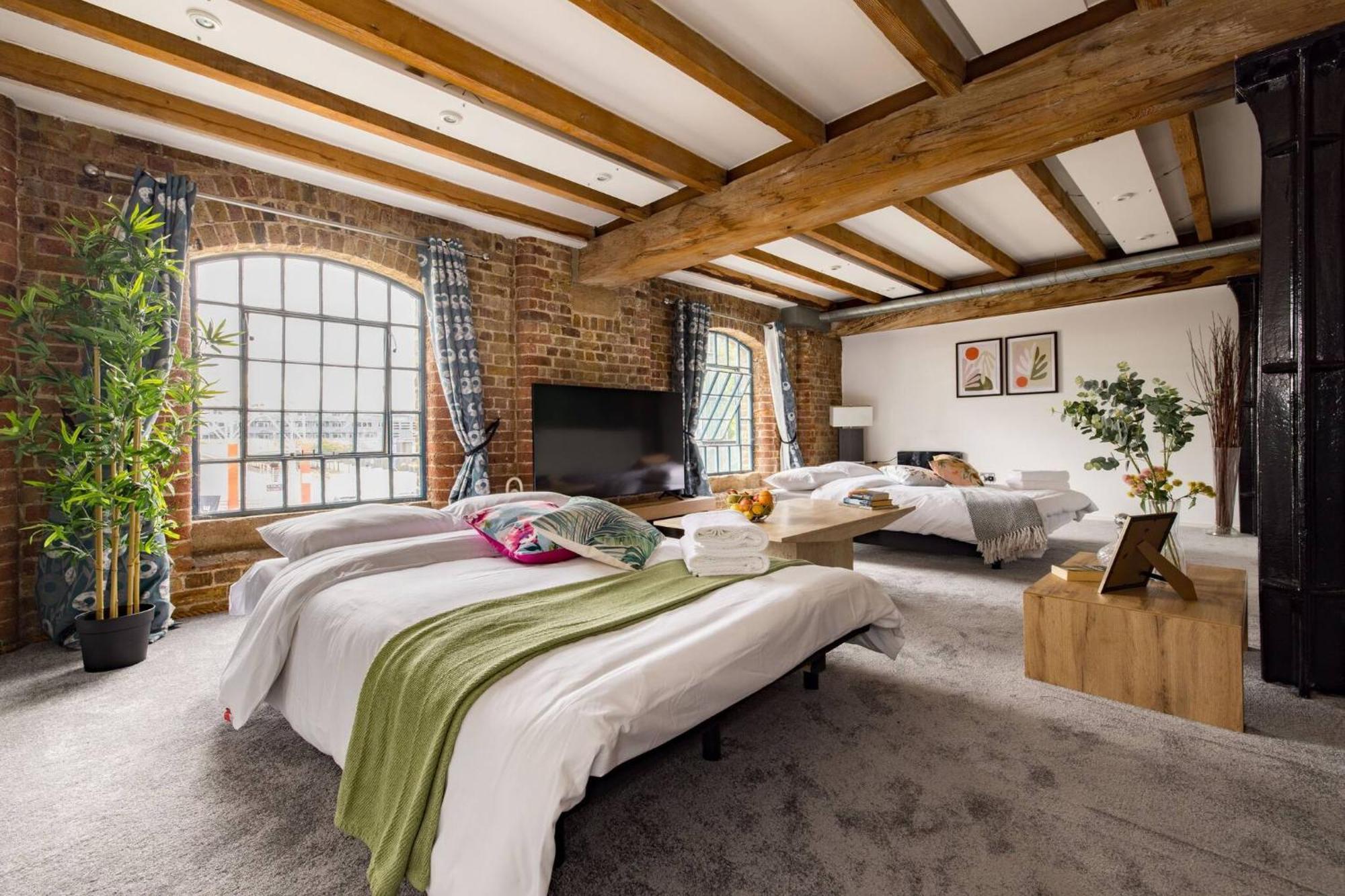 Wild Roses Serviced - Excel Warehouse 2 Apartamento
