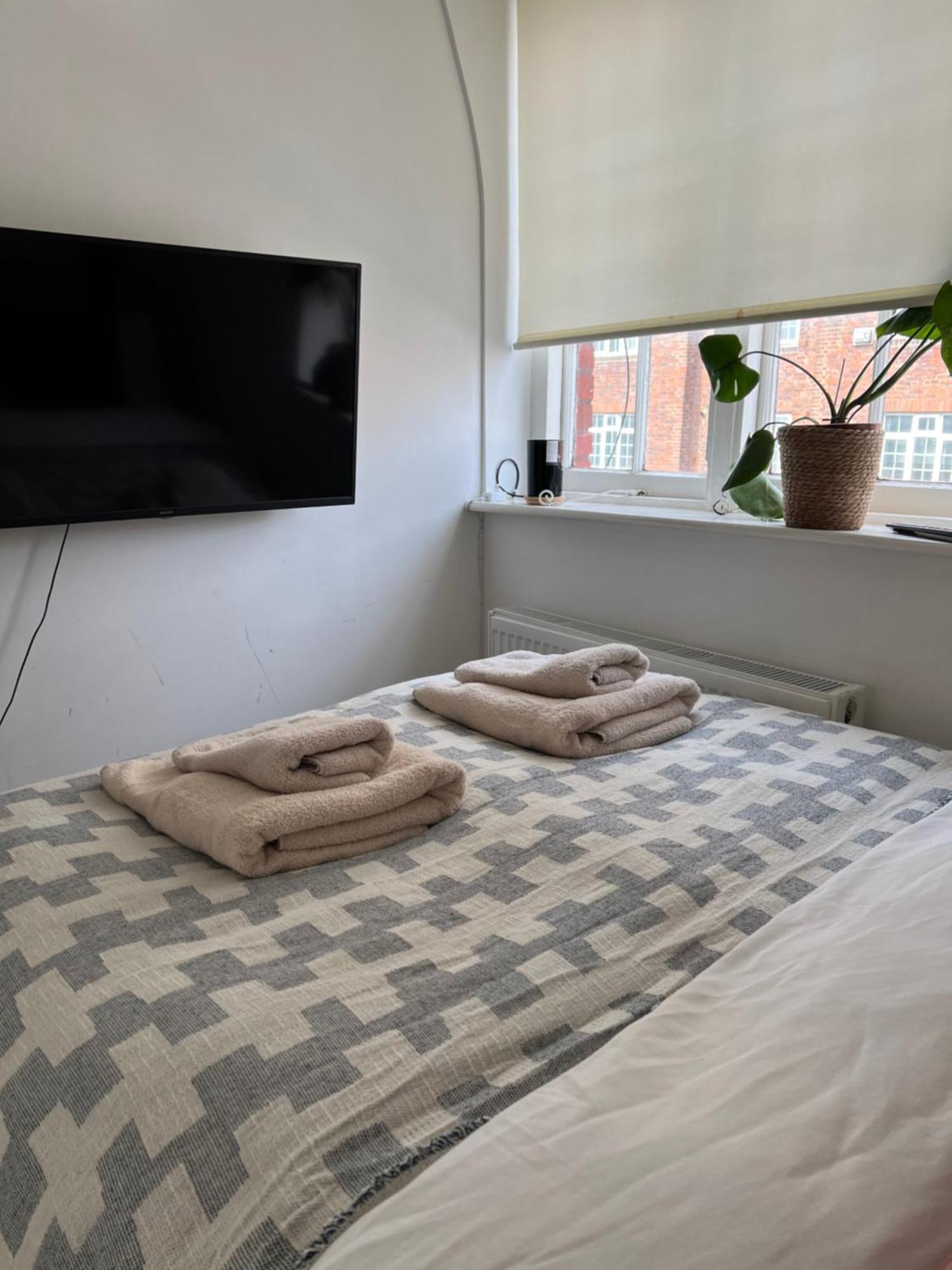 Flat In Victorian West Kensington Mansion