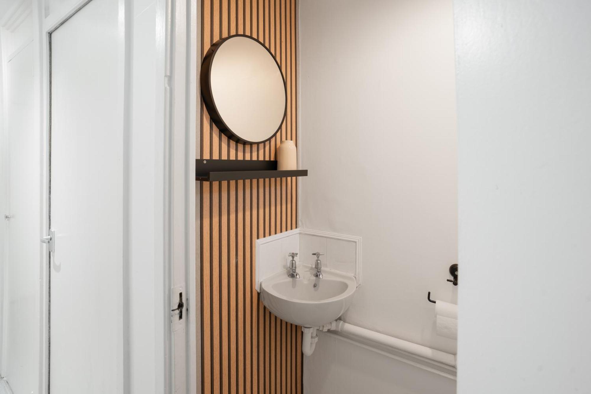 Сasa de vacaciones Luxury 3 Bedroom House In Woodgreen Londres