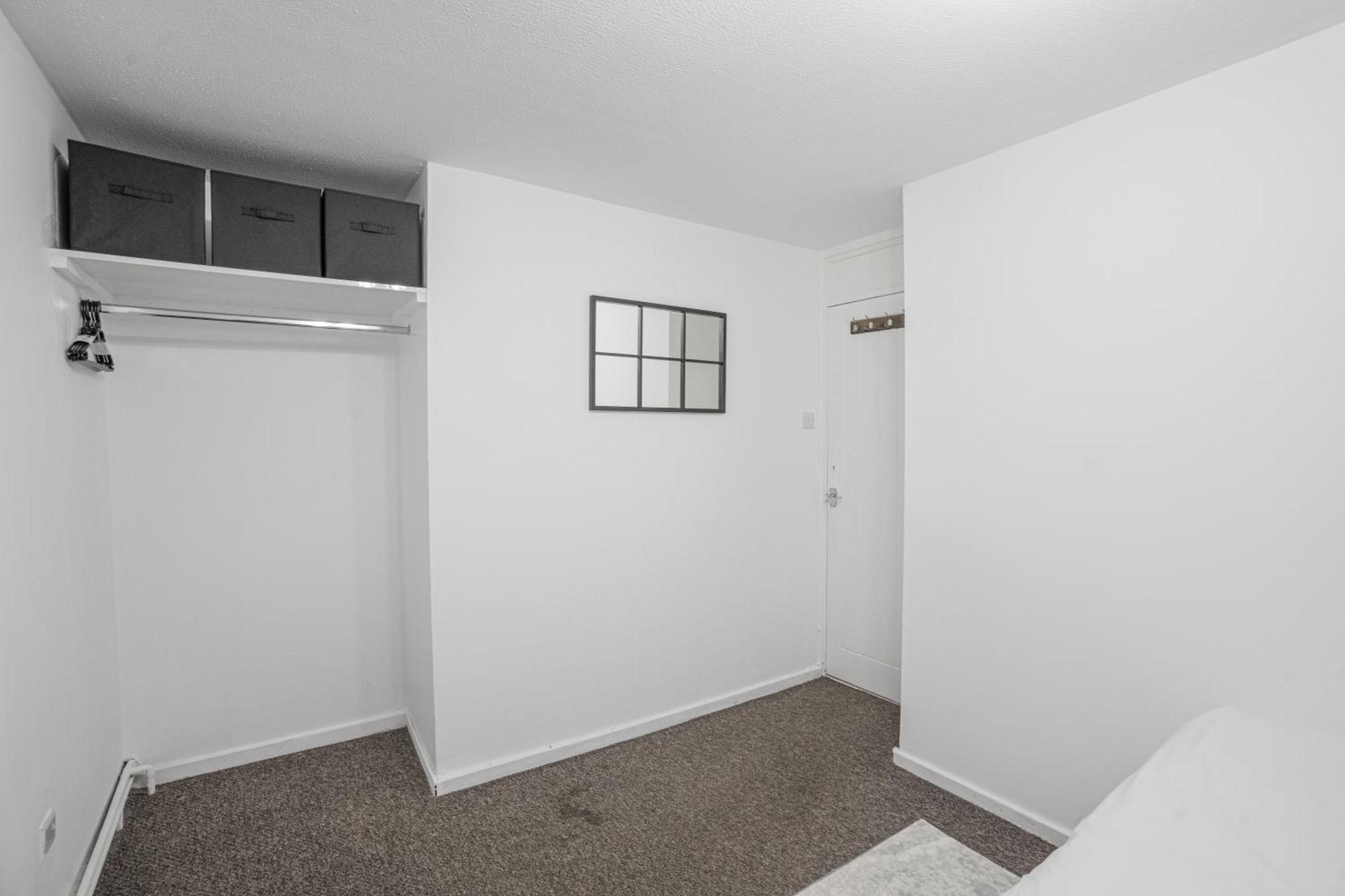 Luxury 3 Bedroom House In Woodgreen * Londres