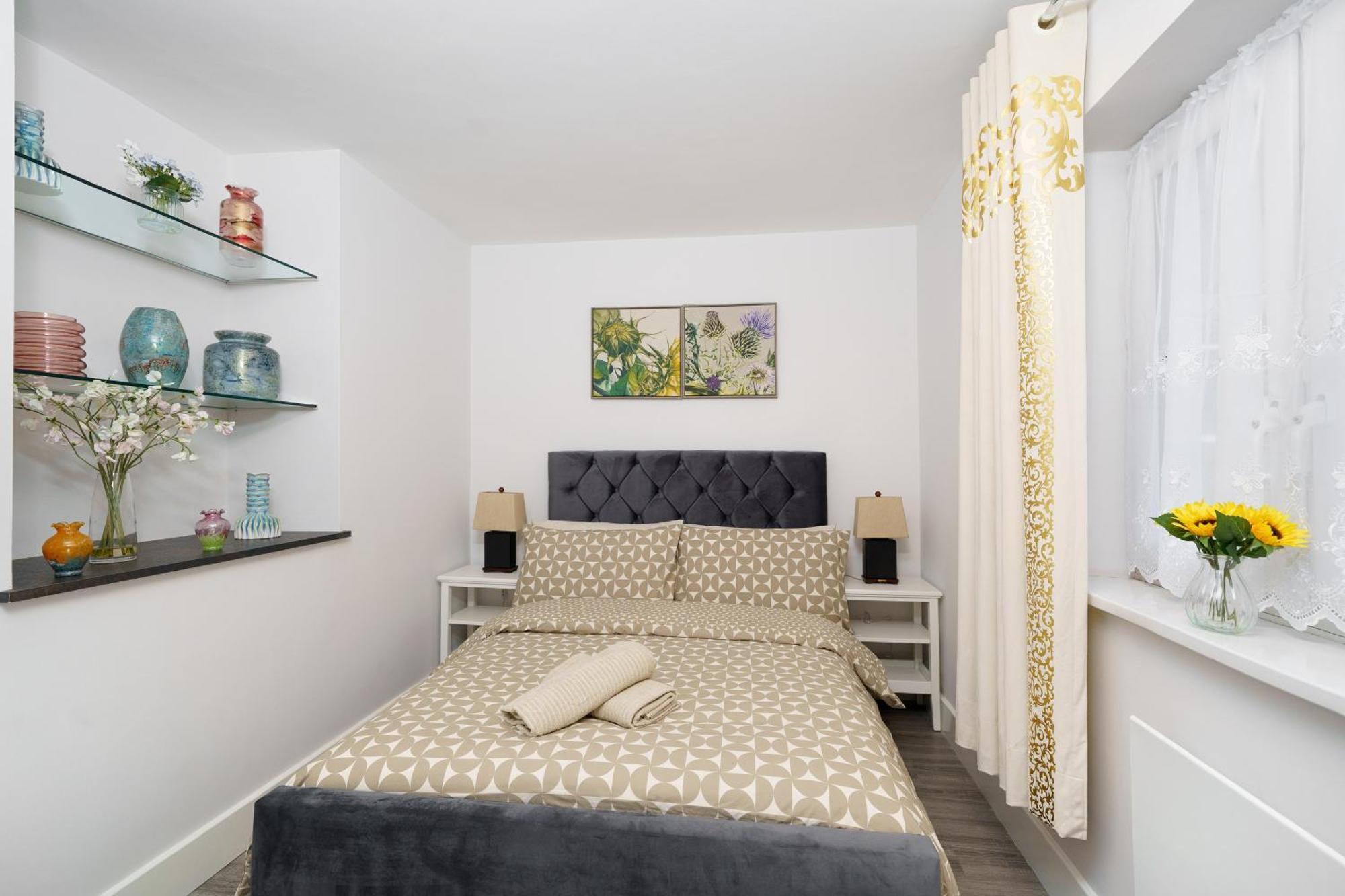 Modern 2 Bedroom Flat Near Tower Bridge *