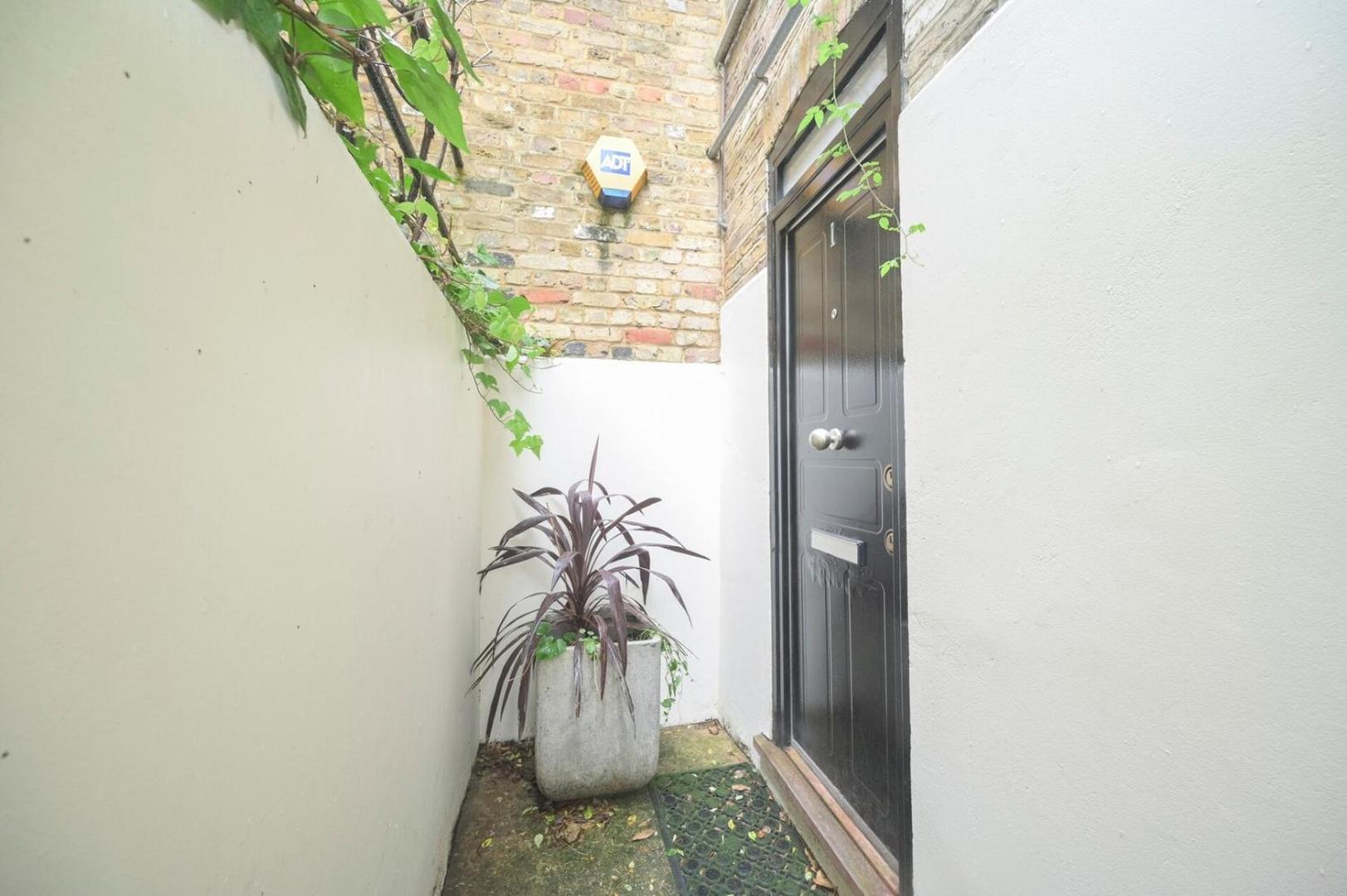 Modern 1bd Basement Flat Near Victoria Park Appartement *