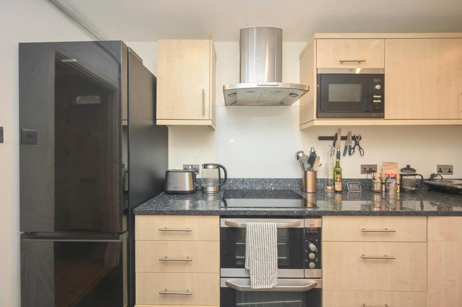 Modern 1bd Basement Flat Near Victoria Park Appartement