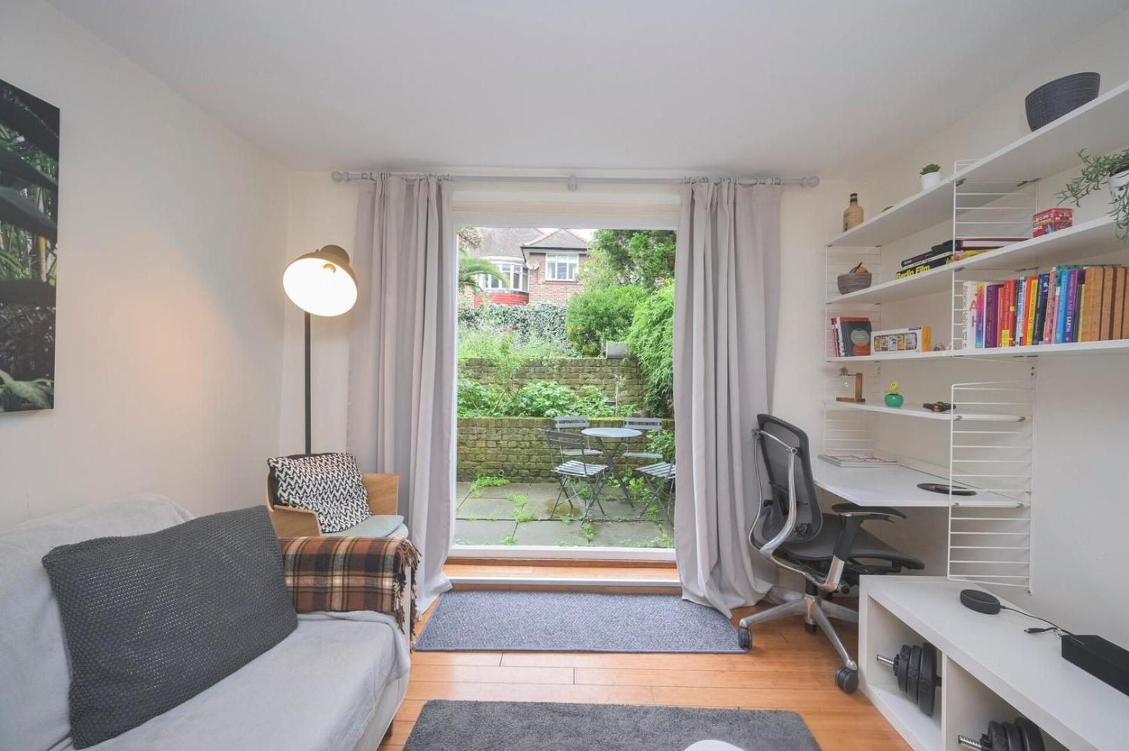Modern 1bd Basement Flat Near Victoria Park Appartement Londres