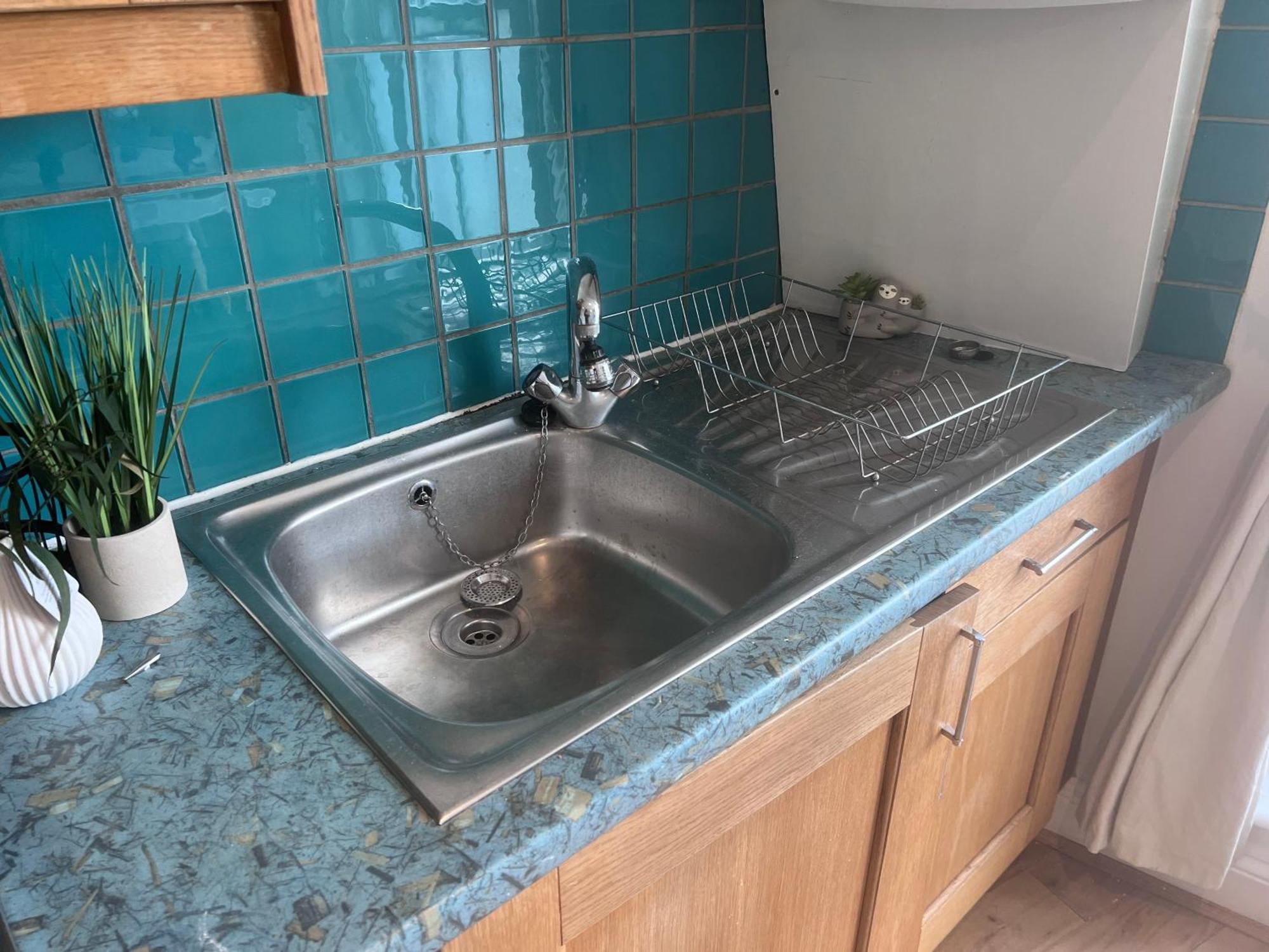 Apartment 1 Bedroom Near Clapham North And Clapham High Street Station London
