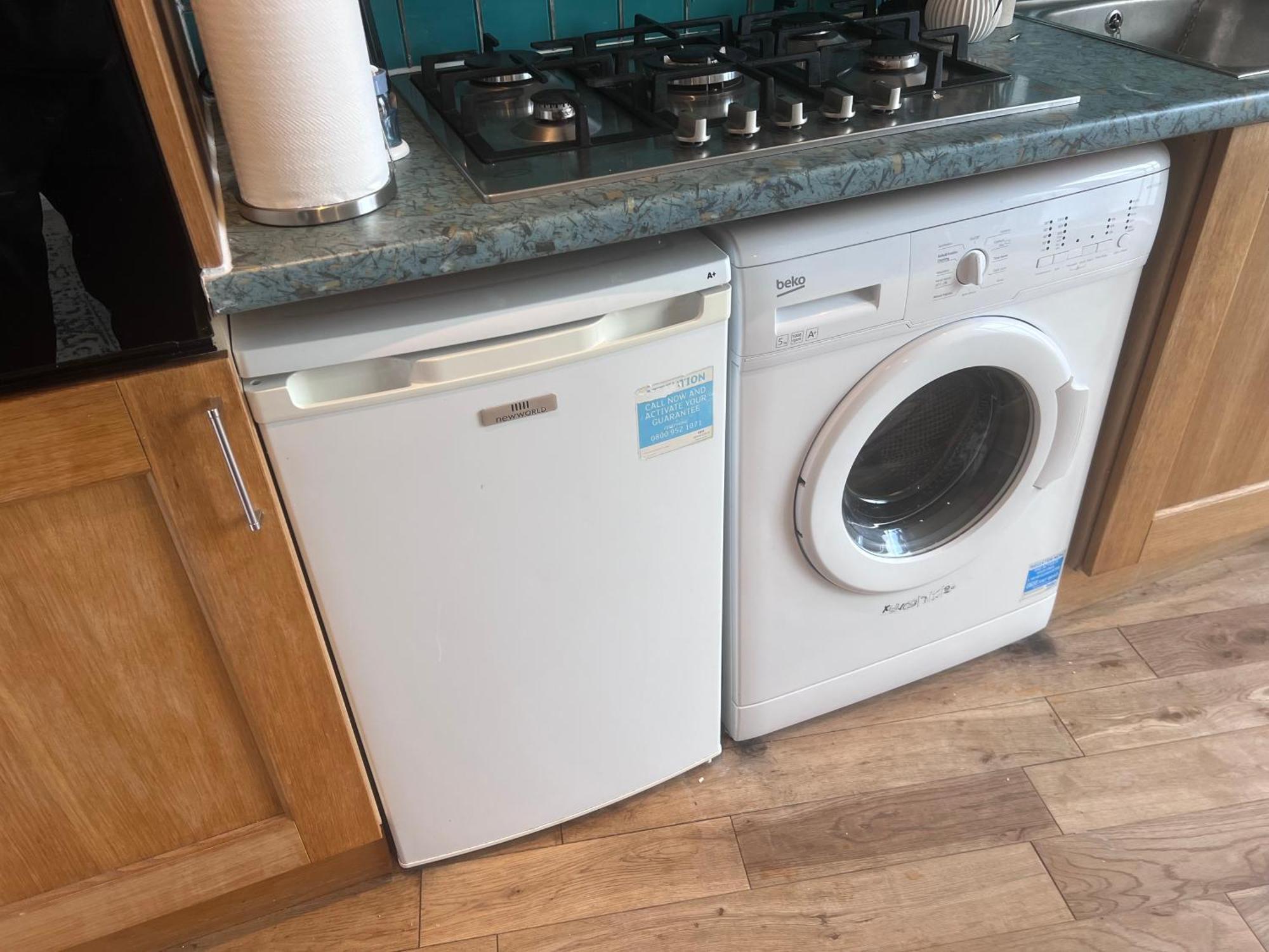 Apartment 1 Bedroom Near Clapham North And Clapham High Street Station *
