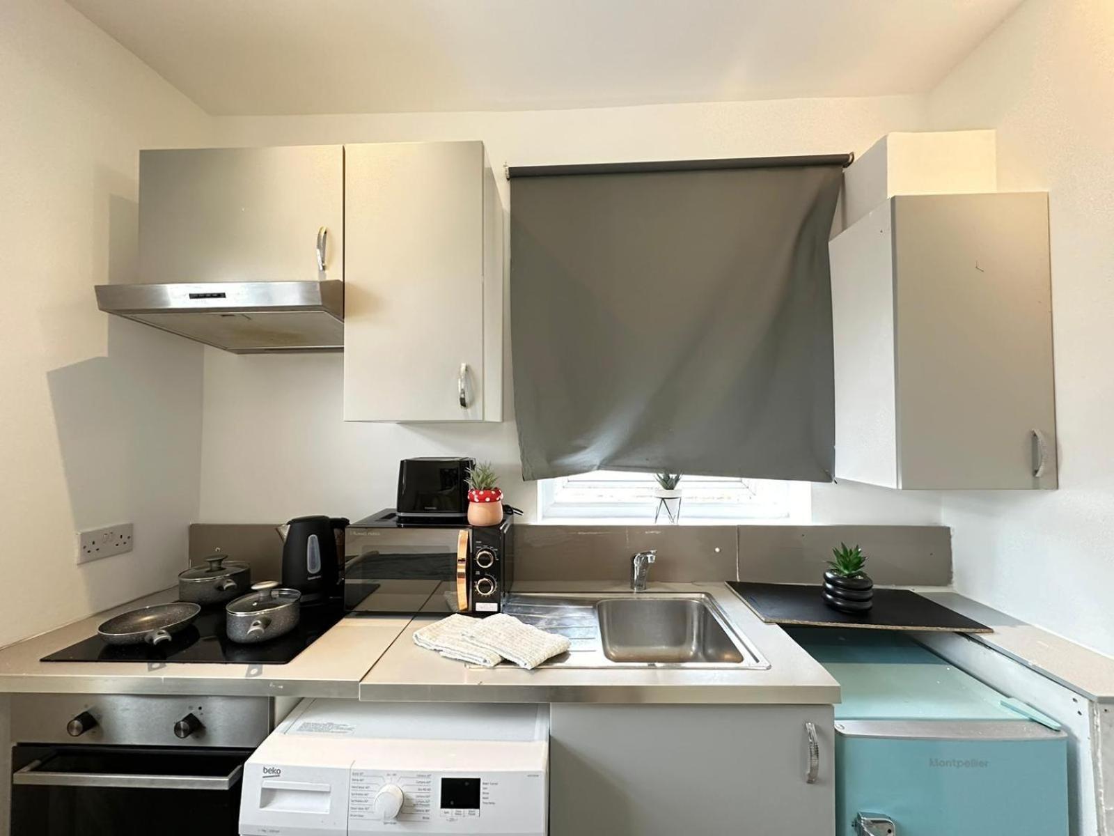 Comfortable Near Central * London