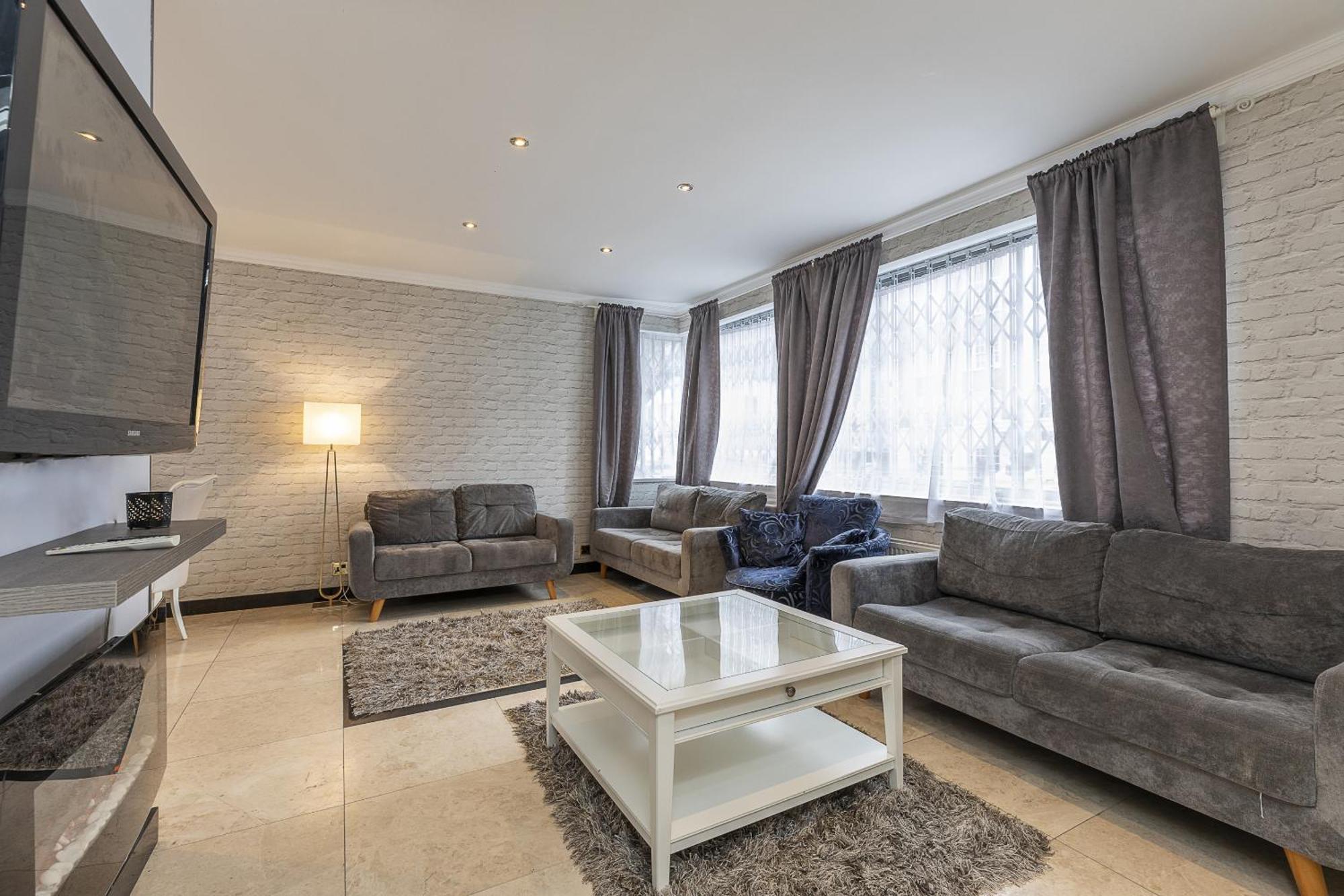 Gorgeous 4 Bedrooms Near Hyde Park And Oxford St Apartment London