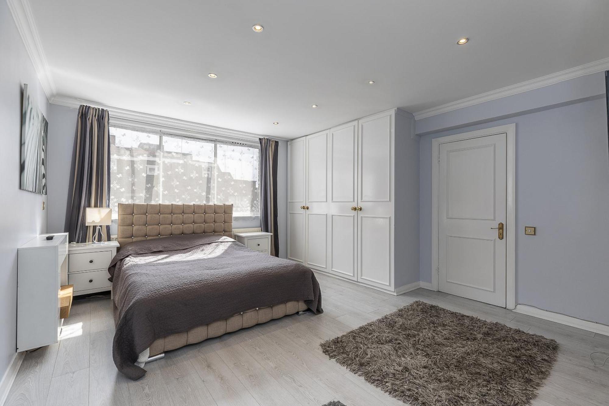 Gorgeous 4 Bedrooms Near Hyde Park And Oxford St Apartment *