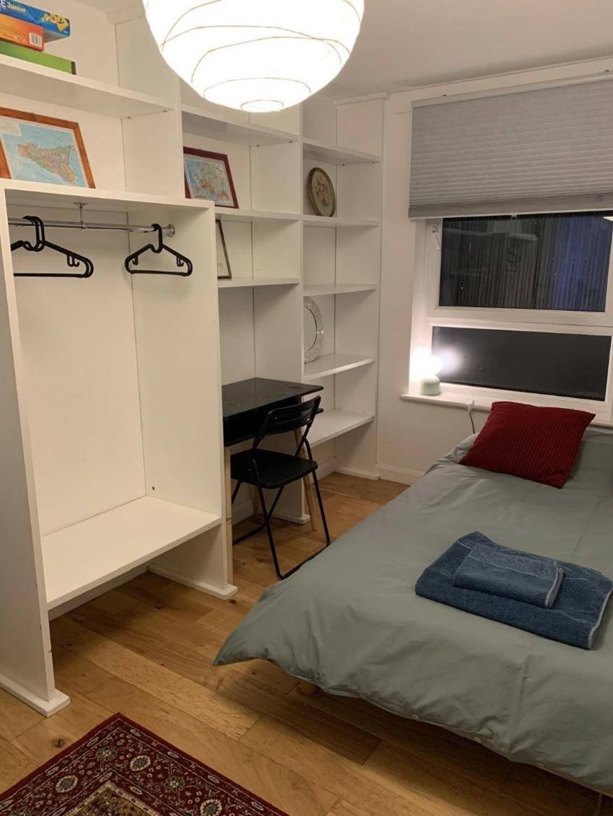 Appartement East Two Bedroom With Private Patio - Entire *