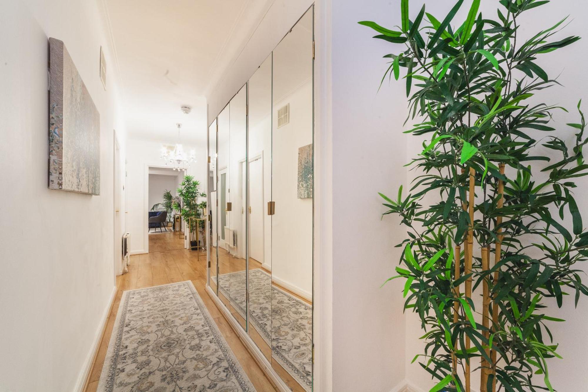 Arte - 3-bed Flat With 3 Bathrooms - Heart Of Finchley Road - 2 Min Walk To Underground Station Appartement