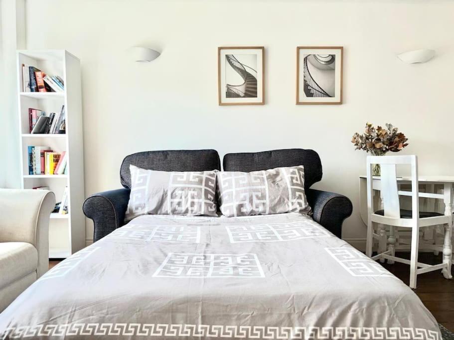 Apartamento Bright Spacious 2 Bedroom Flat In Zone One Londres