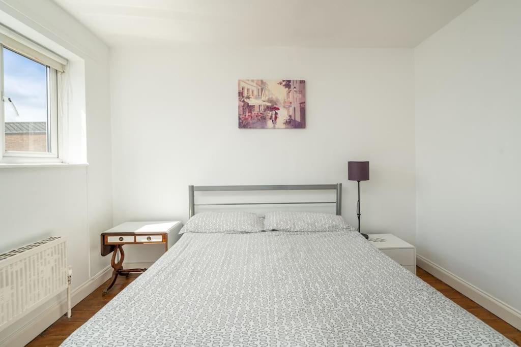Bright Spacious 2 Bedroom Flat In Zone One Apartamento *
