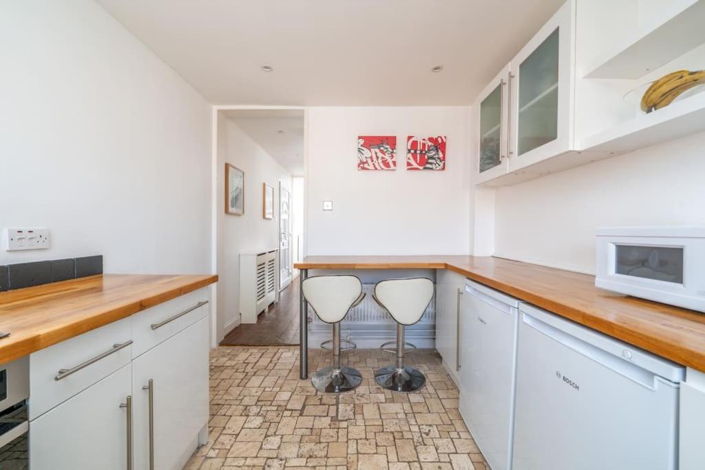 Apartamento Bright Spacious 2 Bedroom Flat In Zone One Londres
