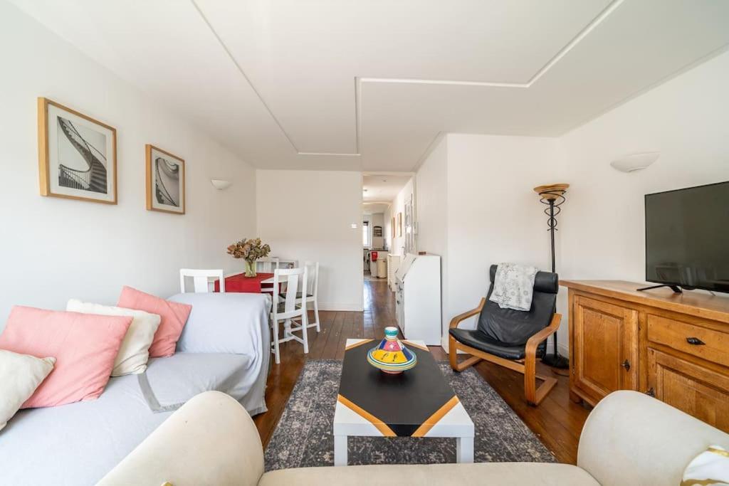 Bright Spacious 2 Bedroom Flat In Zone One * Londres