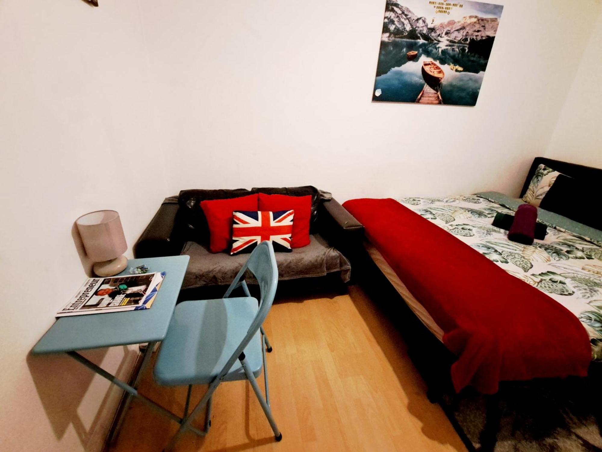 Guest house Merciful King Room, In Zone 2-3 *
