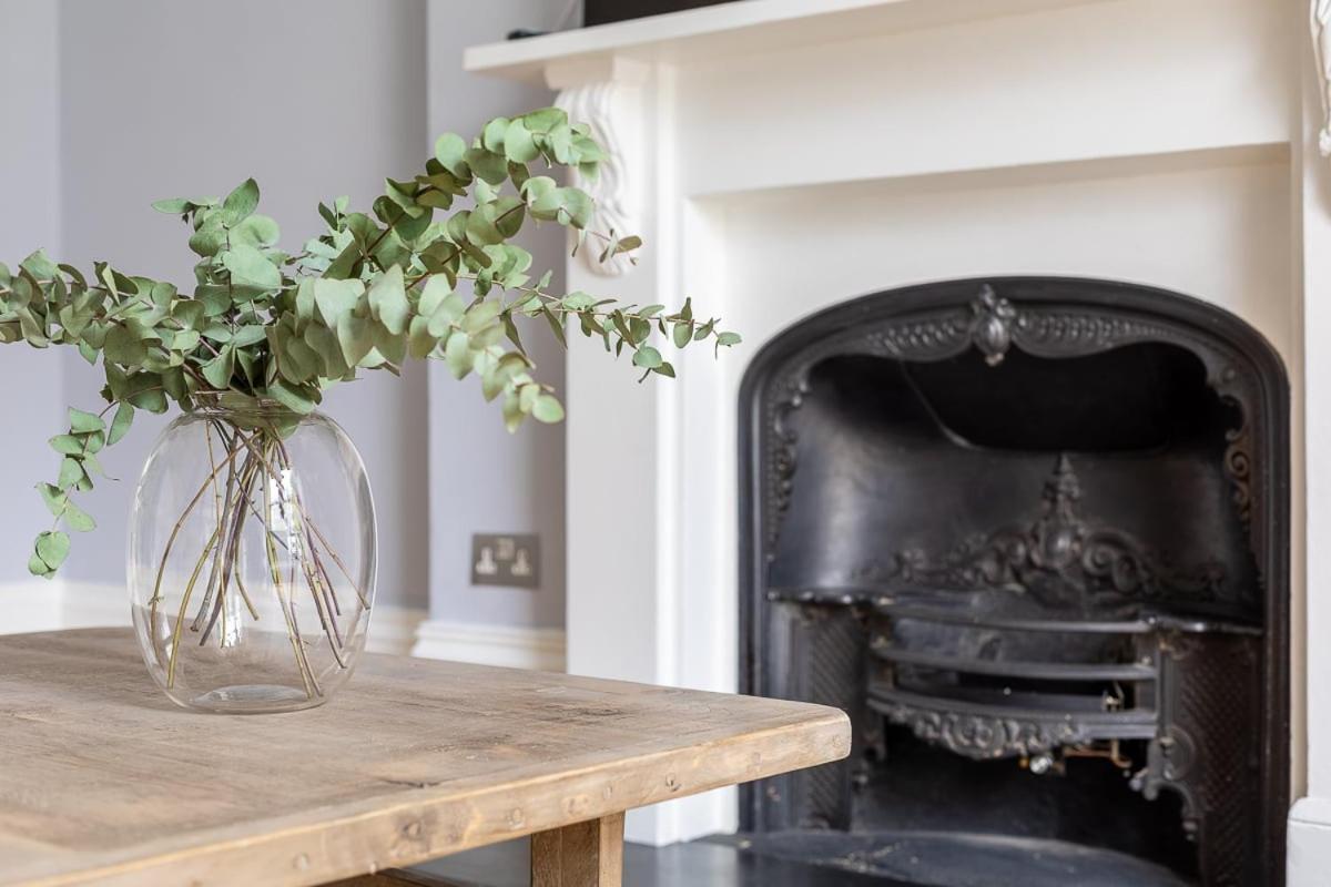 Two Bed Notting Hill Gem Apartment London