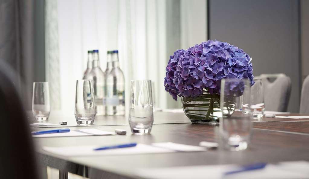 Park Plaza Waterloo 4*