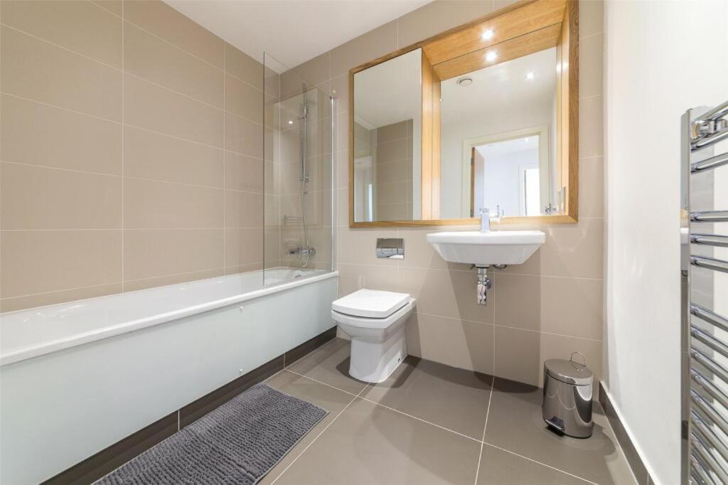 Modern Large 2bed Cutty Sark Greenwich Close To Canary Wharf - Great Transport Links * Londres