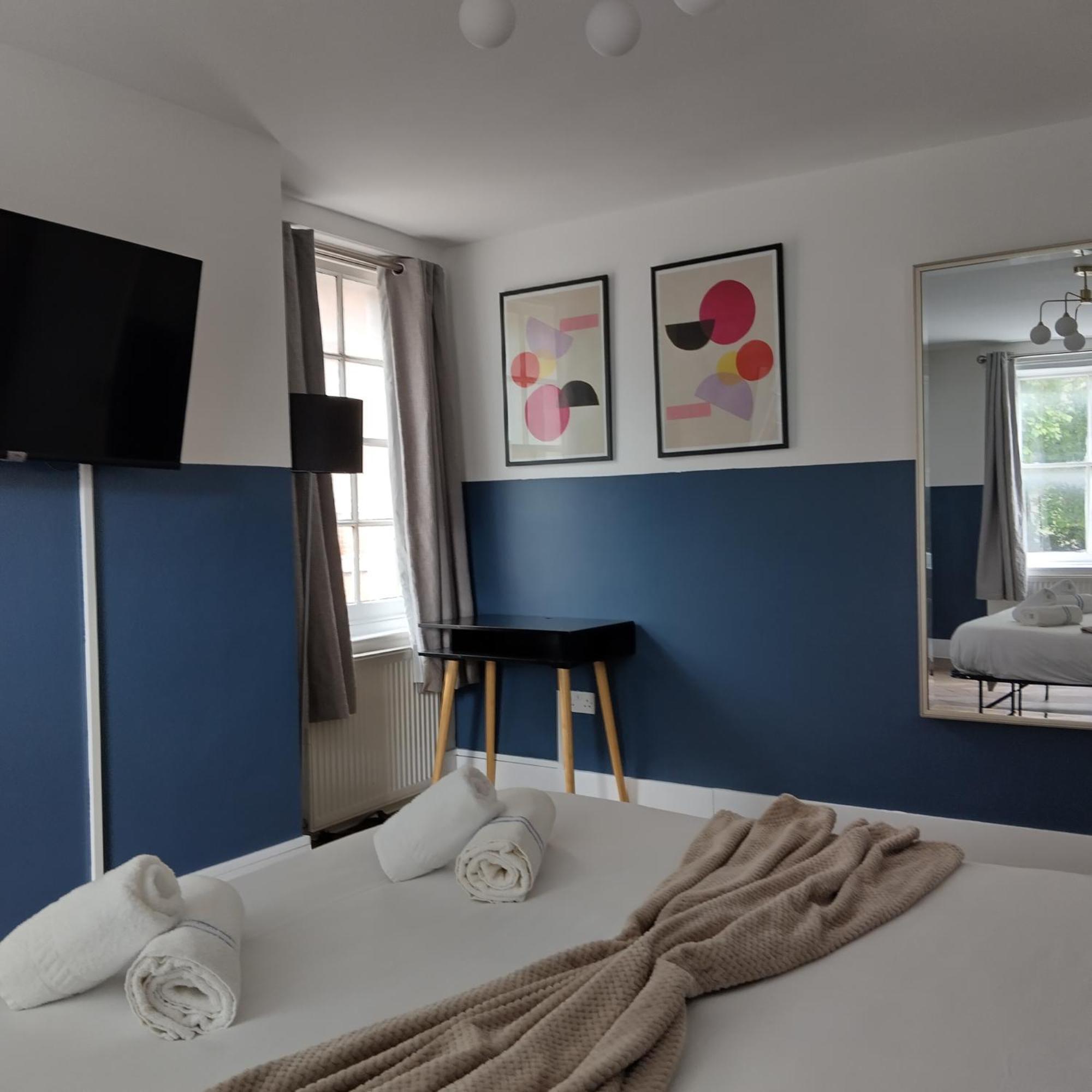 Spacious 5-bedroom, 4-bathroom In Central Zone 1 * Londen