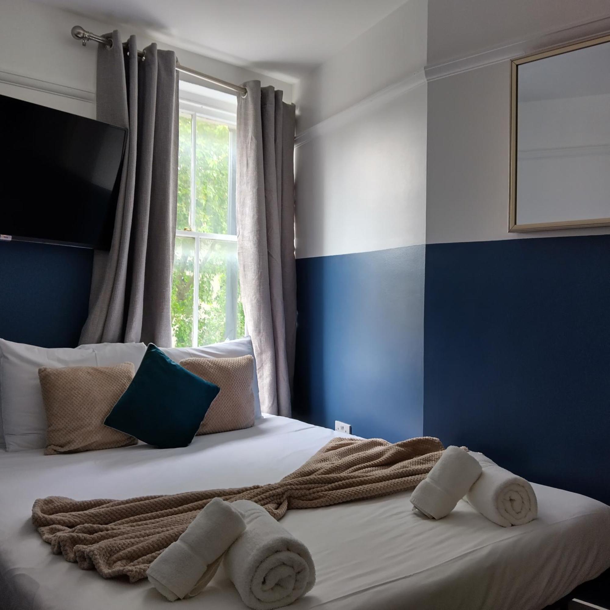 Spacious 5-bedroom, 4-bathroom In Central Zone 1 Appartement