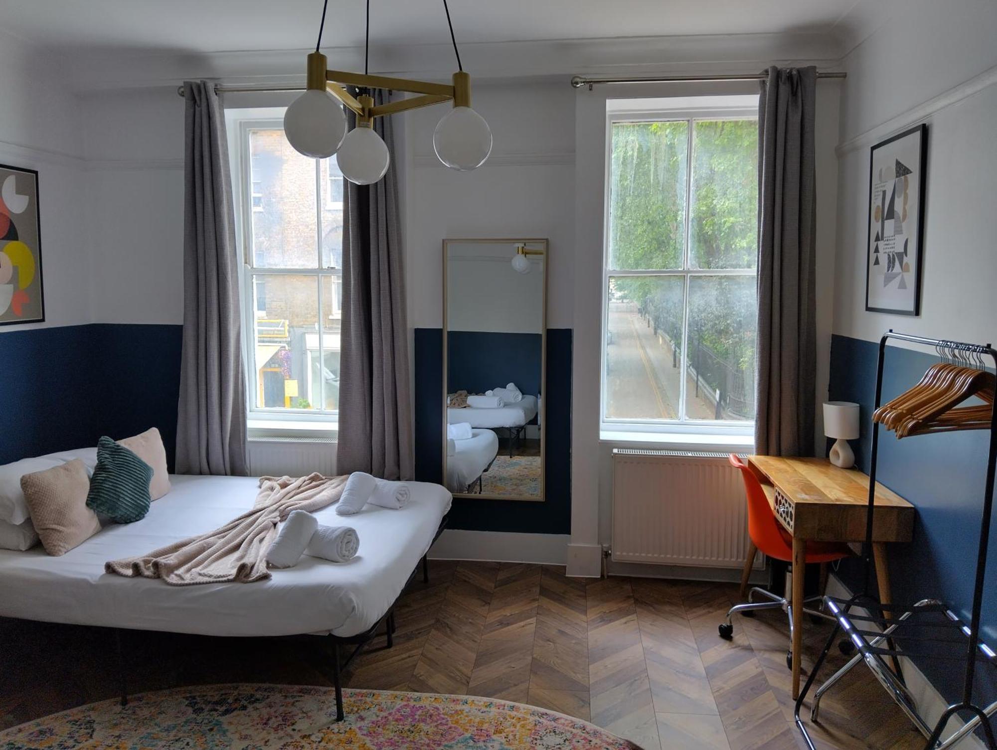Spacious 5-bedroom, 4-bathroom In Central Zone 1 Appartement *