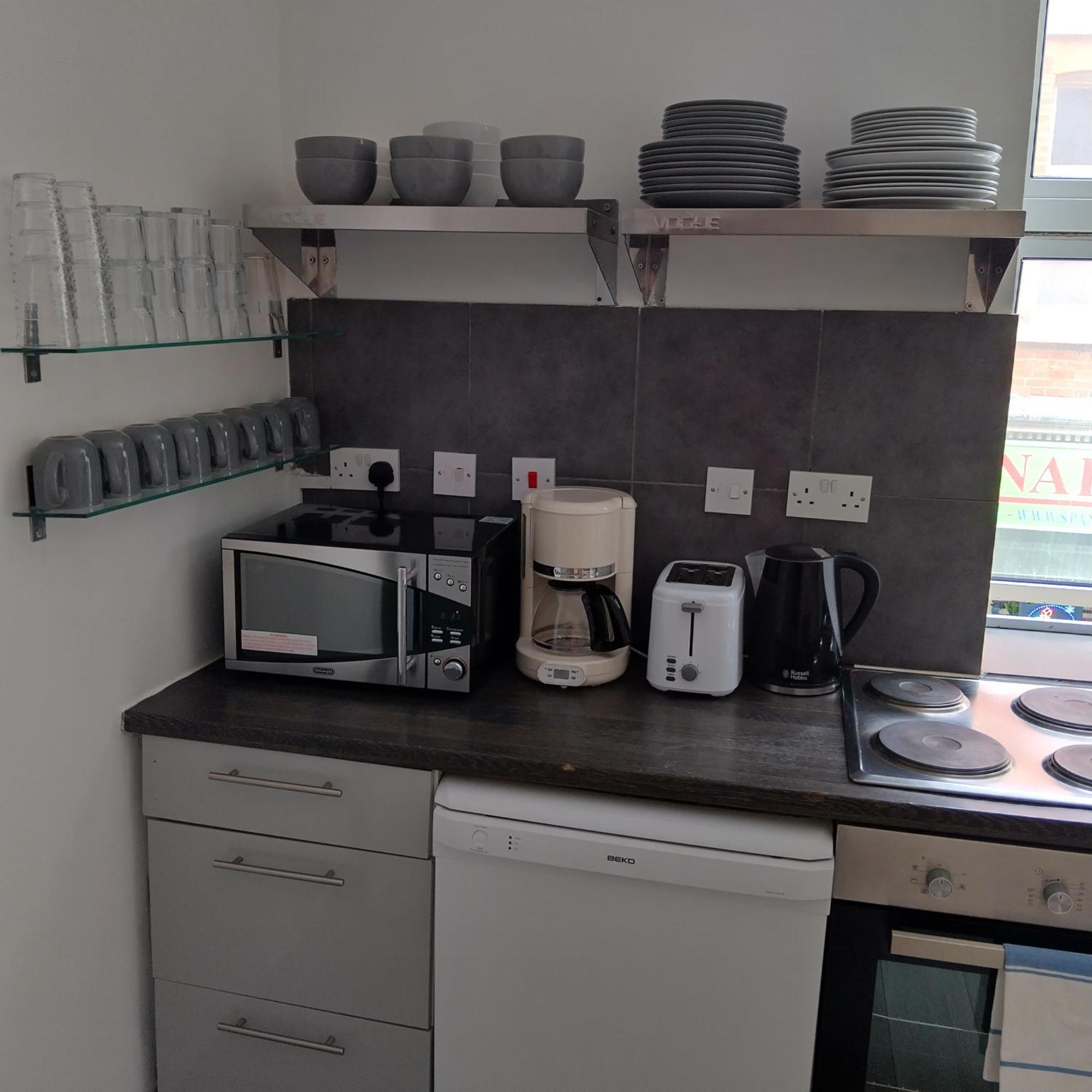 Spacious 5-bedroom, 4-bathroom In Central Zone 1 * Londen