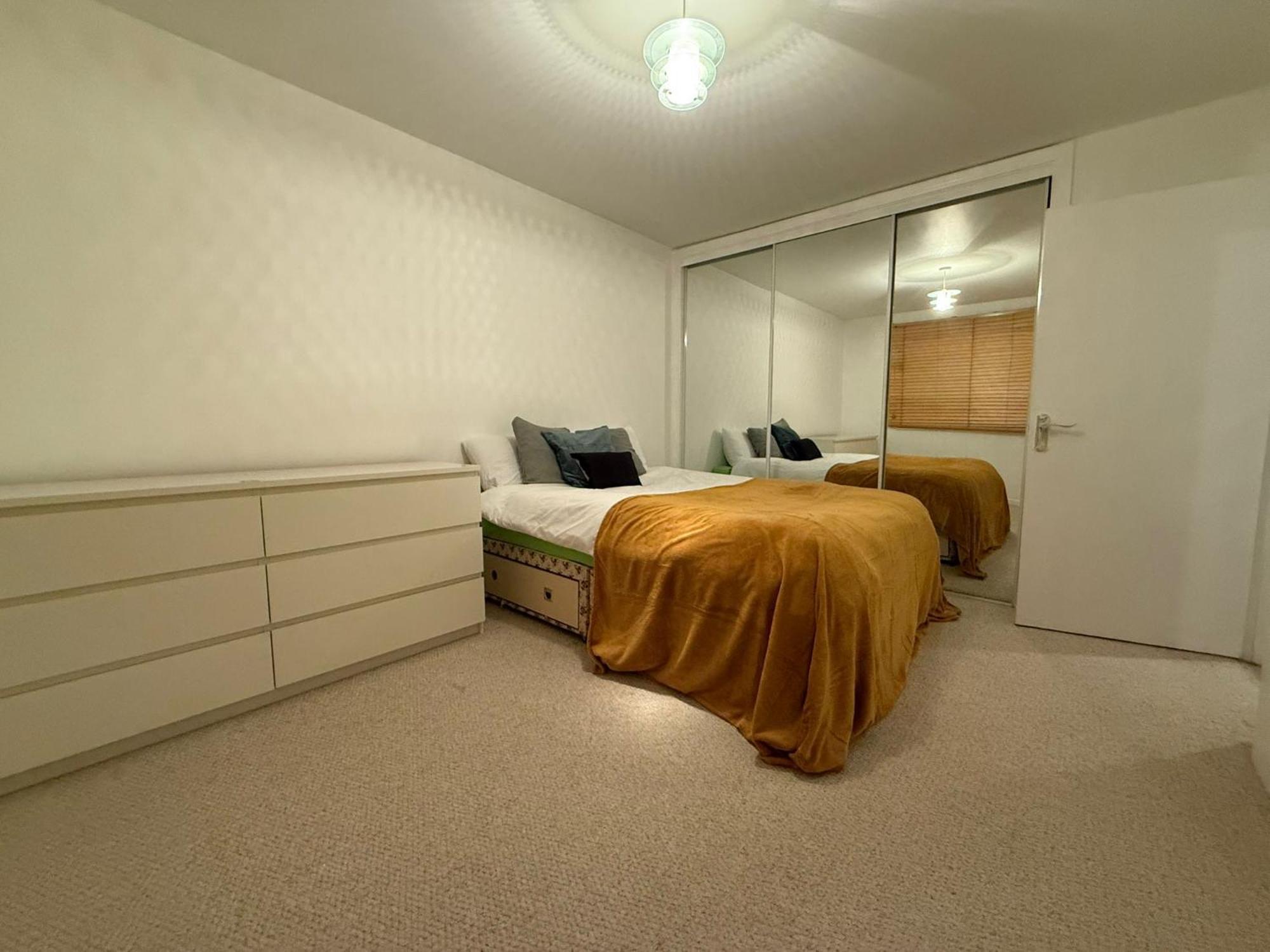 Appartement 3bed Only 3 Stops To Centre Londres