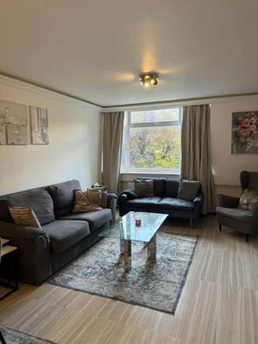 Stylish 2-bedroom Duplex Sleeps 6 Appartement