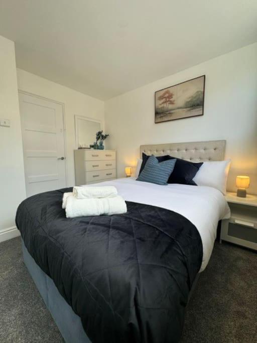 Stylish 2-bedroom Duplex Sleeps 6 Appartement