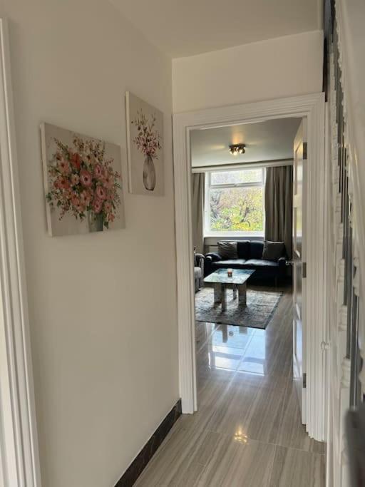 Stylish 2-bedroom Duplex Sleeps 6 Appartement *