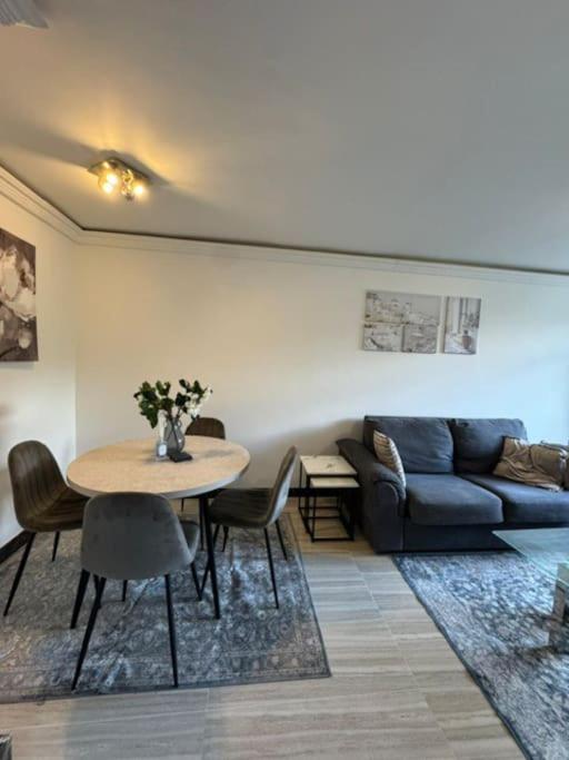 Appartement Stylish 2-bedroom Duplex Sleeps 6 *