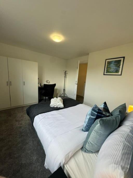 Stylish 2-bedroom Duplex Sleeps 6 Londres