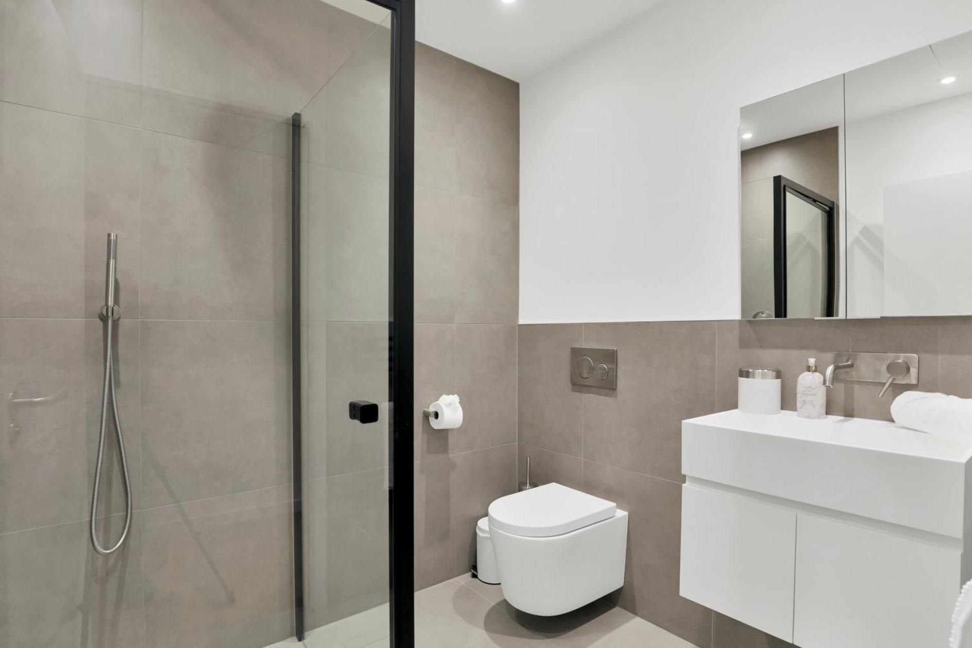 Kensington - 2 Bedrooms 2 Baths * Londres