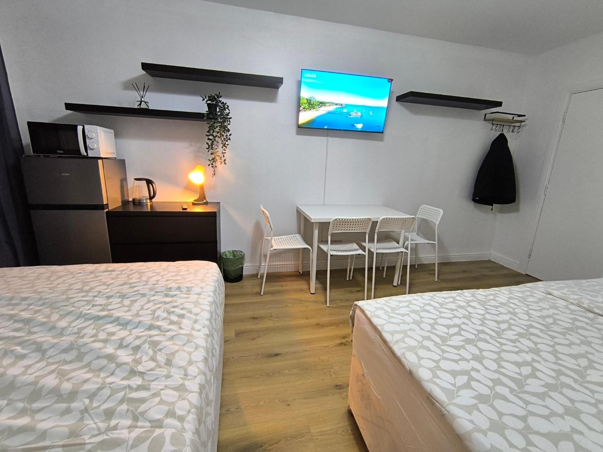 Maison d'hôtes 4 Person 3min From South Wimbeldon Tube Station Room2 Londres