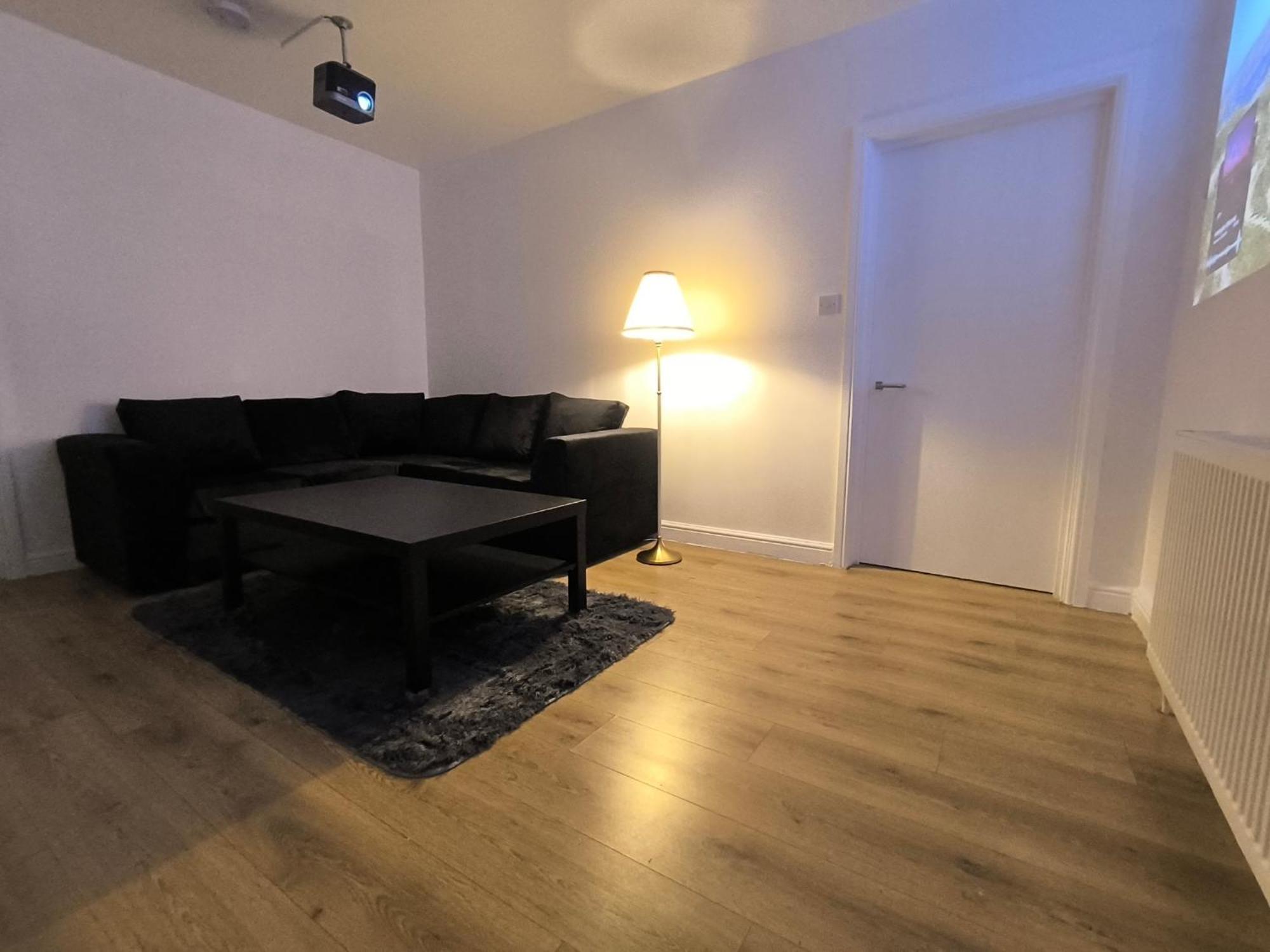4 Person 3min From South Wimbeldon Tube Station Room2 Maison d'hôtes
