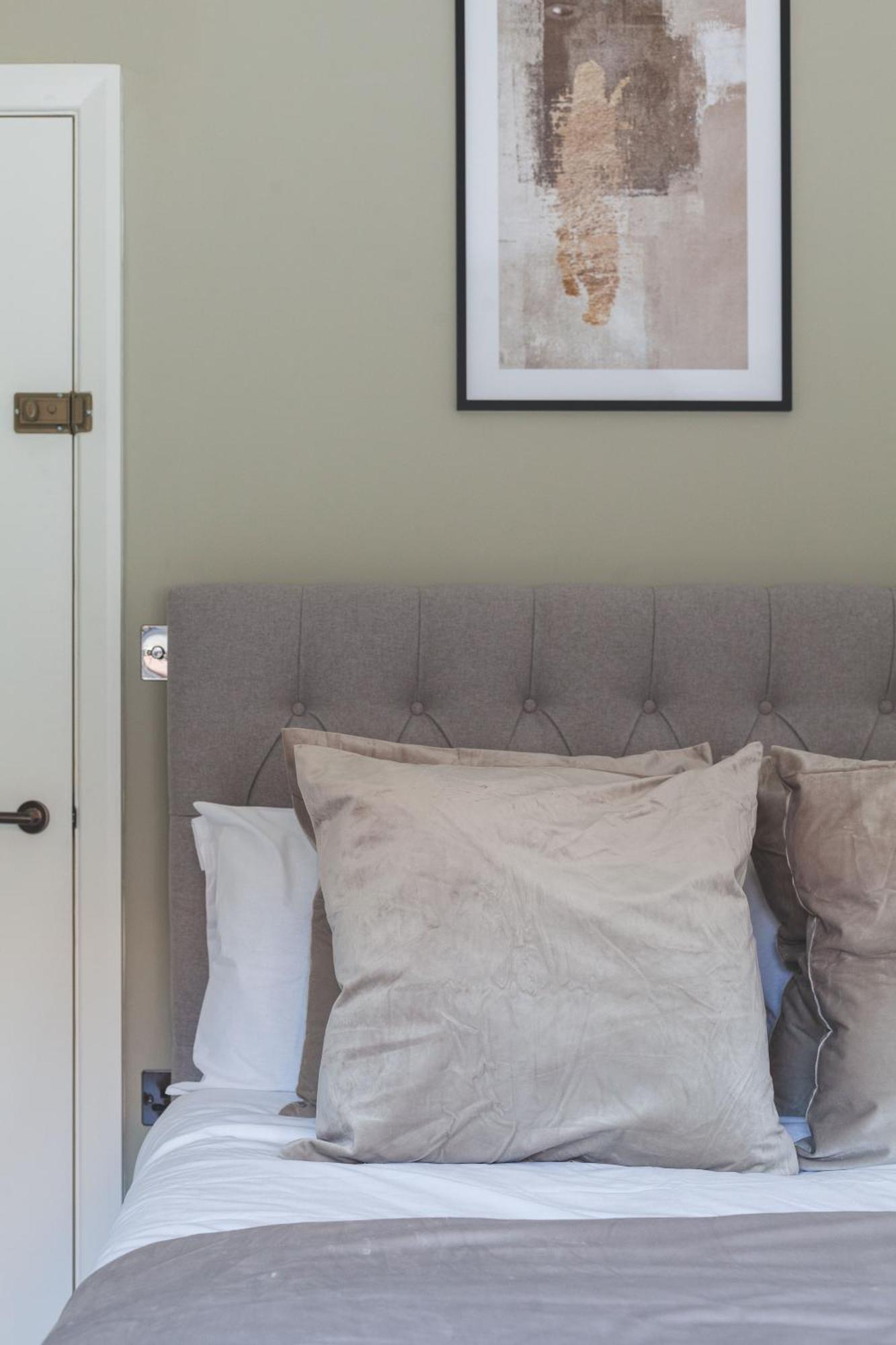 Stunning Available In Luxury House Maison d'hôtes *