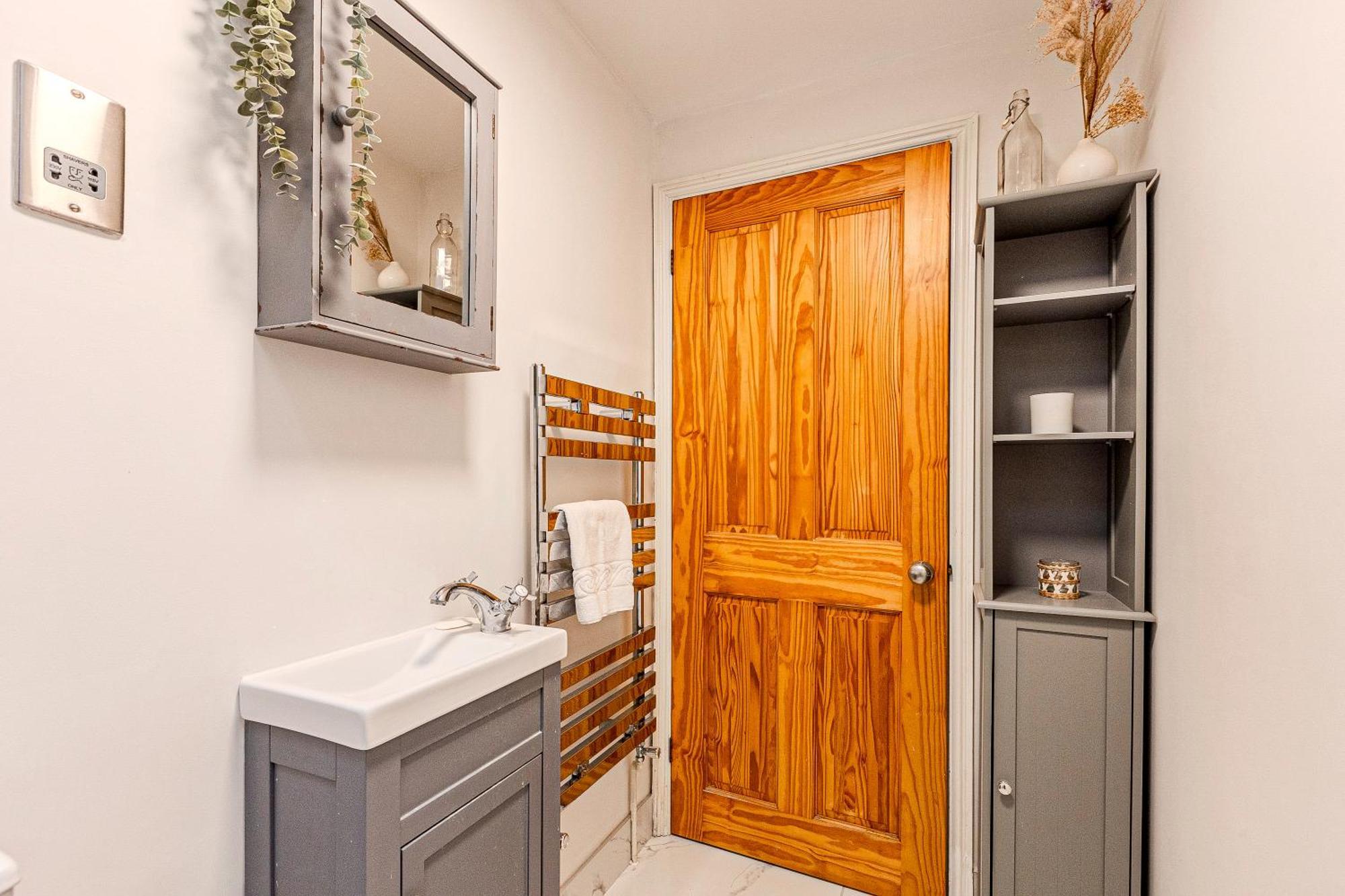 Hébergement de vacances 3br Flat W Garden In West Kensington, 4min Tube Station