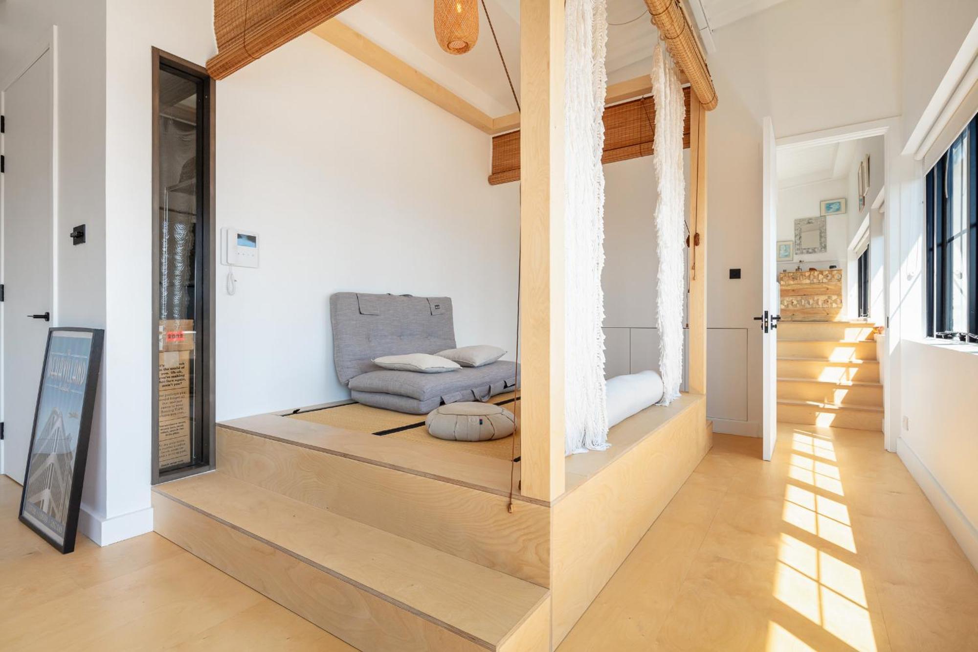 Luxury Penthouse Loft In Art-Deco Warehouse Conversion Appartement Londres