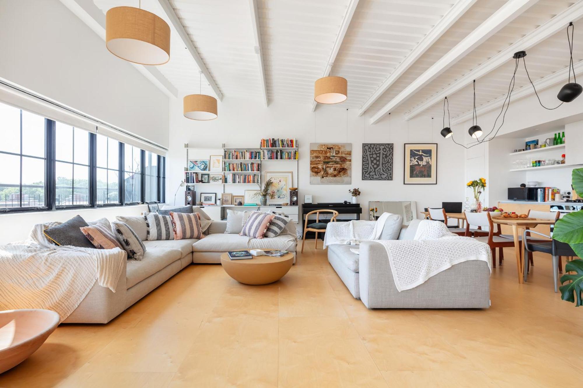 Luxury Penthouse Loft In Art-Deco Warehouse Conversion * Londres