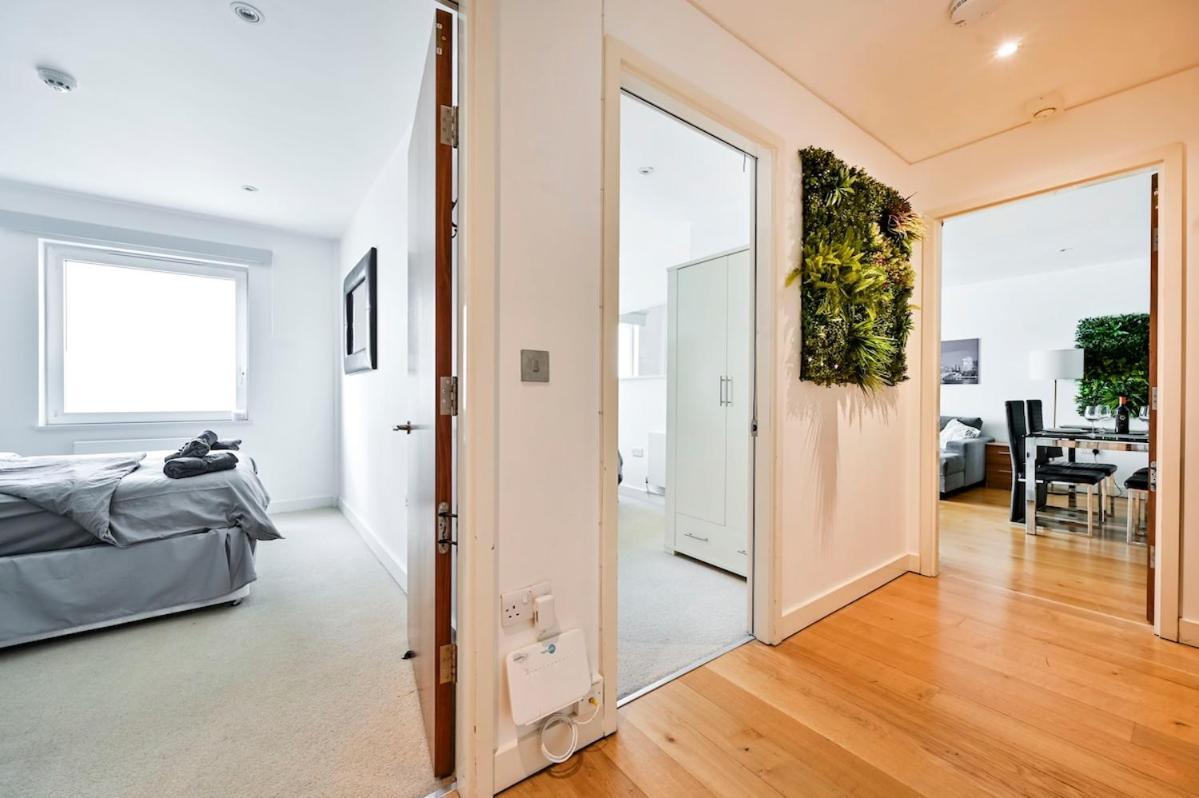 Luxury 3 Bed Next Victoria Station * Londres