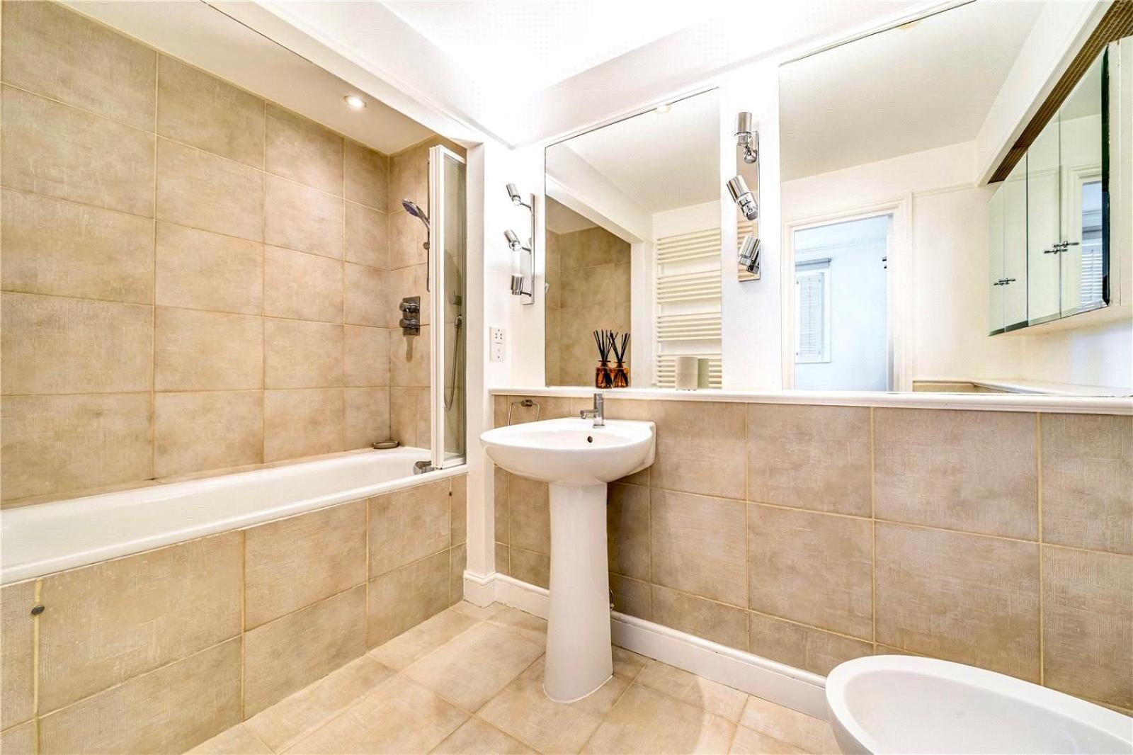 Prime Notting Hill, Luxurious 2 Beds, Roof Terrace Londres